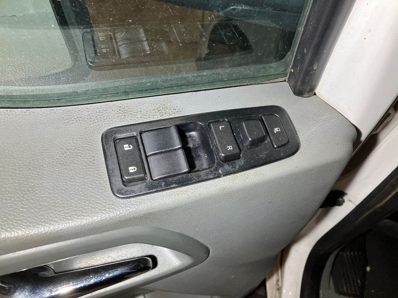 2017 Kenworth T680 Door Electrical Switch For Sale Spencer, IA Q27