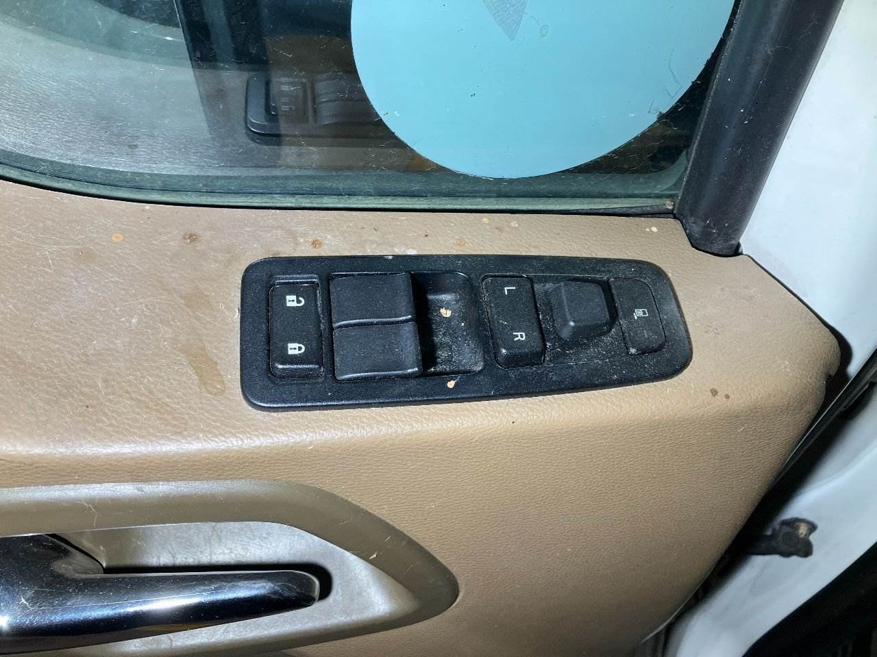 2019 Kenworth T680 Door Electrical Switch For Sale Council Bluffs, IA