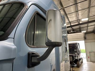 Freightliner Cascadia Door Mirror