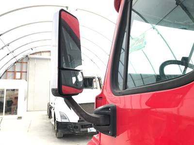 Freightliner Cascadia Door Mirror