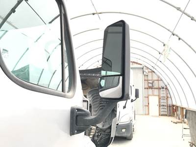 Freightliner Cascadia Door Mirror