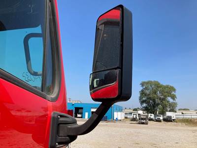 Freightliner Cascadia Door Mirror