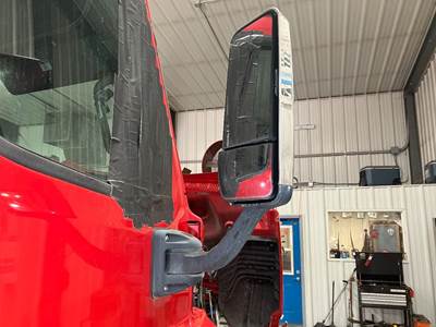 Freightliner Cascadia Door Mirror