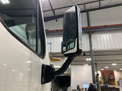 Freightliner Cascadia Door Mirror