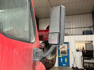 Freightliner Cascadia Door Mirror