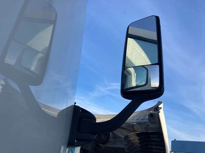 Freightliner Cascadia Door Mirror