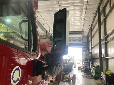 Freightliner Cascadia Door Mirror
