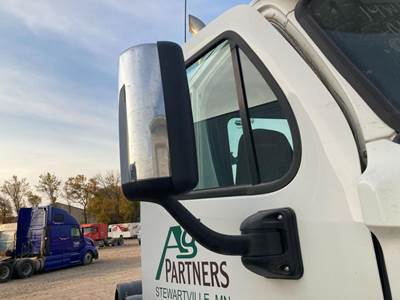 Freightliner Cascadia Door Mirror