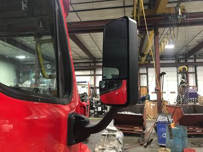 Freightliner Cascadia Door Mirror