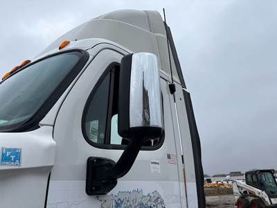 Freightliner Cascadia Door Mirror