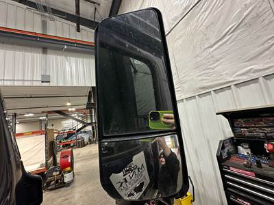 Freightliner Cascadia Door Mirror