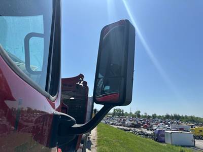 Freightliner Cascadia Door Mirror