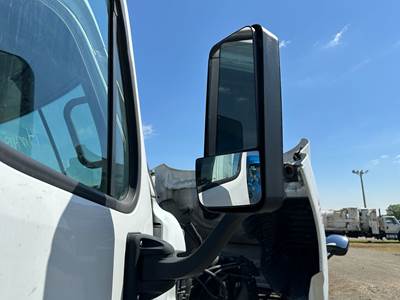 Freightliner Cascadia Door Mirror