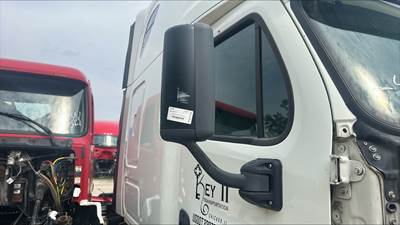 Freightliner Cascadia Door Mirror
