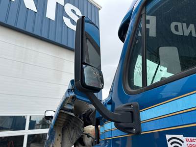 Freightliner Cascadia Door Mirror