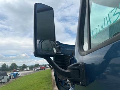 Freightliner Cascadia Door Mirror