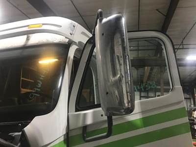 Freightliner Century Class 120 Door Mirror for a Freightliner C120 Century