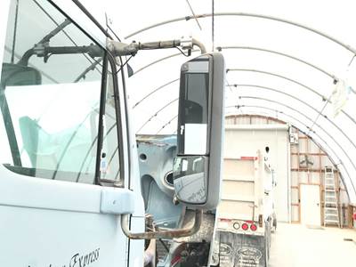 Freightliner Columbia 120 Door Mirror