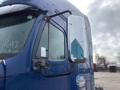 Freightliner Columbia 120 Door Mirror