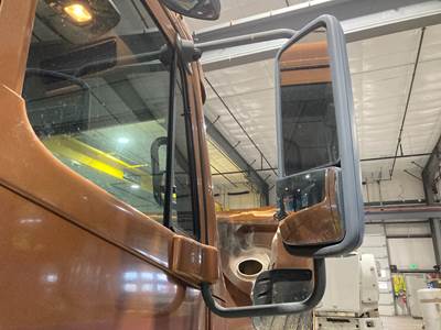 Freightliner Columbia 120 Door Mirror