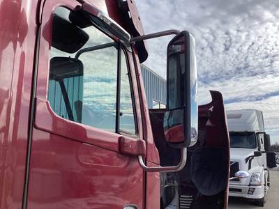 Freightliner Columbia 120 Door Mirror