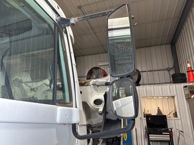 Freightliner Columbia 120 Door Mirror