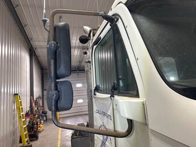 Freightliner Columbia 120 Door Mirror