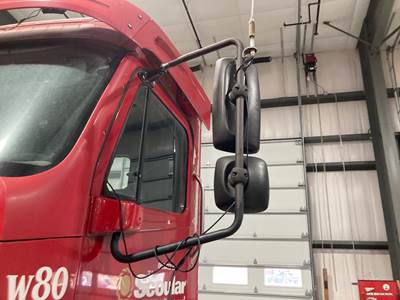 Freightliner Columbia 120 Door Mirror