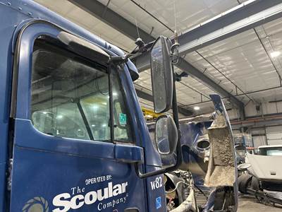 Freightliner Columbia 120 Door Mirror