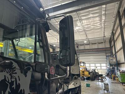 Freightliner Columbia 120 Door Mirror