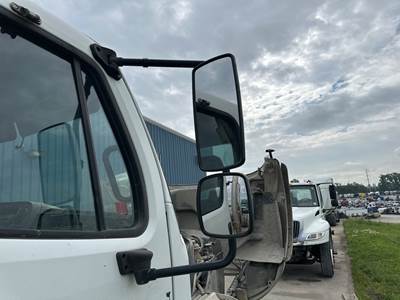 Freightliner M2 112 Door Mirror