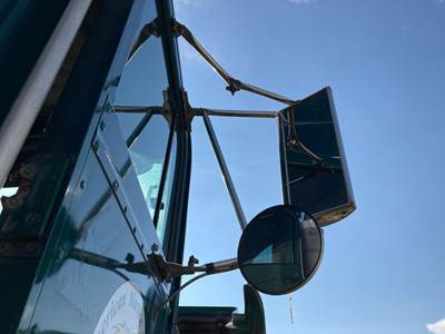 International 9100 Door Mirror