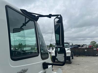 International DuraStar 4300 Door Mirror for a International Durastar (4300)