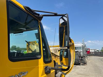 International DuraStar 4300 Door Mirror for a International Durastar (4300)