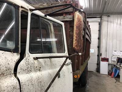 International Loadstar 1600 Door Mirror for a International 1600 Loadstar