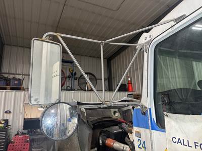 Kenworth T300 Door Mirror