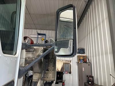 Kenworth T660 Door Mirror