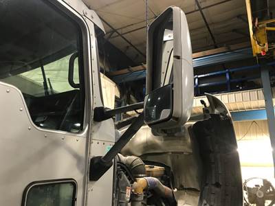 Kenworth T660 Door Mirror