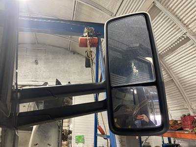 Kenworth T680 Door Mirror