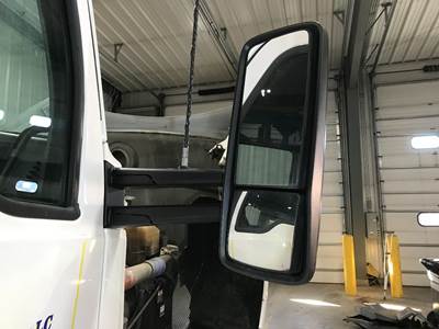 Kenworth T680 Door Mirror