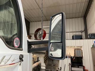Kenworth T680 Door Mirror
