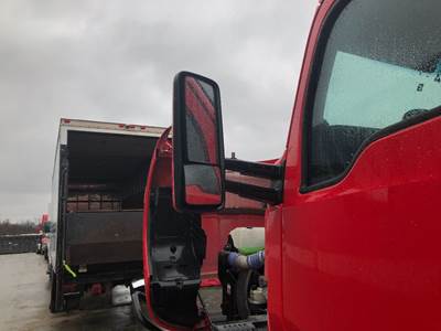 Kenworth T680 Door Mirror