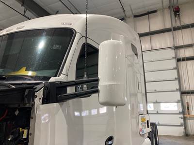 Kenworth T680 Door Mirror