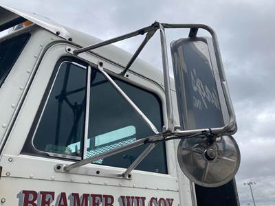 Peterbilt 357 Door Mirror