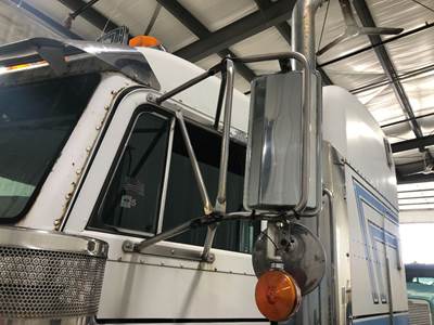 Peterbilt 379 Door Mirror