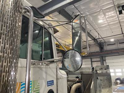 Peterbilt 385 Door Mirror