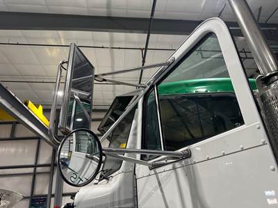 Peterbilt 385 Door Mirror