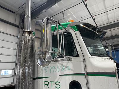 Peterbilt 385 Door Mirror