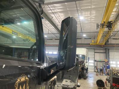 Peterbilt 579 Door Mirror