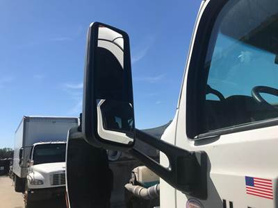 Peterbilt 579 Door Mirror